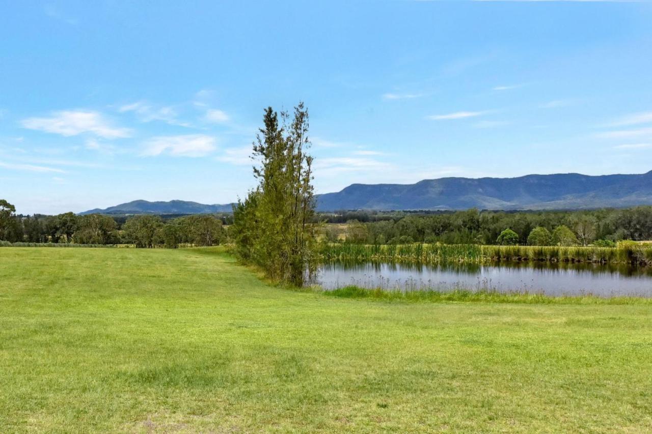 Silver Springs 6Br Luxury Homestead Rothbury Exterior photo