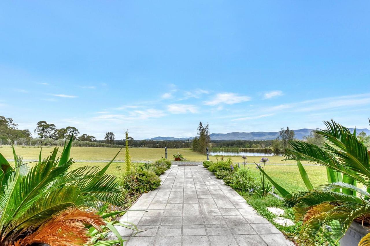 Silver Springs 6Br Luxury Homestead Rothbury Exterior photo
